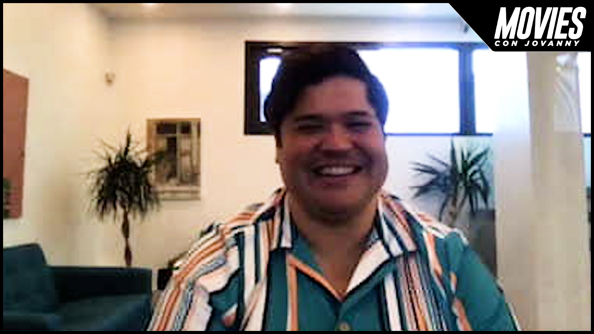 Conoce a Harvey Guillén, la voz de la casita Funny, en Mickey Fun House