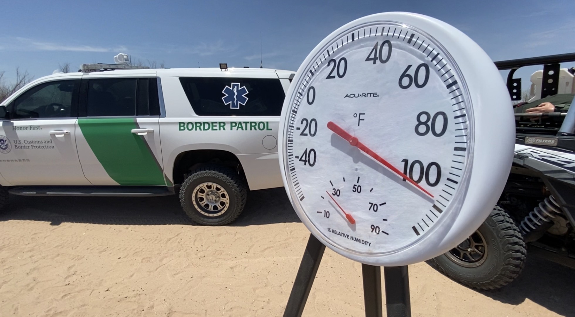 "Hemos tenido llamadas desgarradoras" advierten de los peligros de cruzar el desierto bajo 100°F. | Univision Phoenix KTVW - Vimarsana News