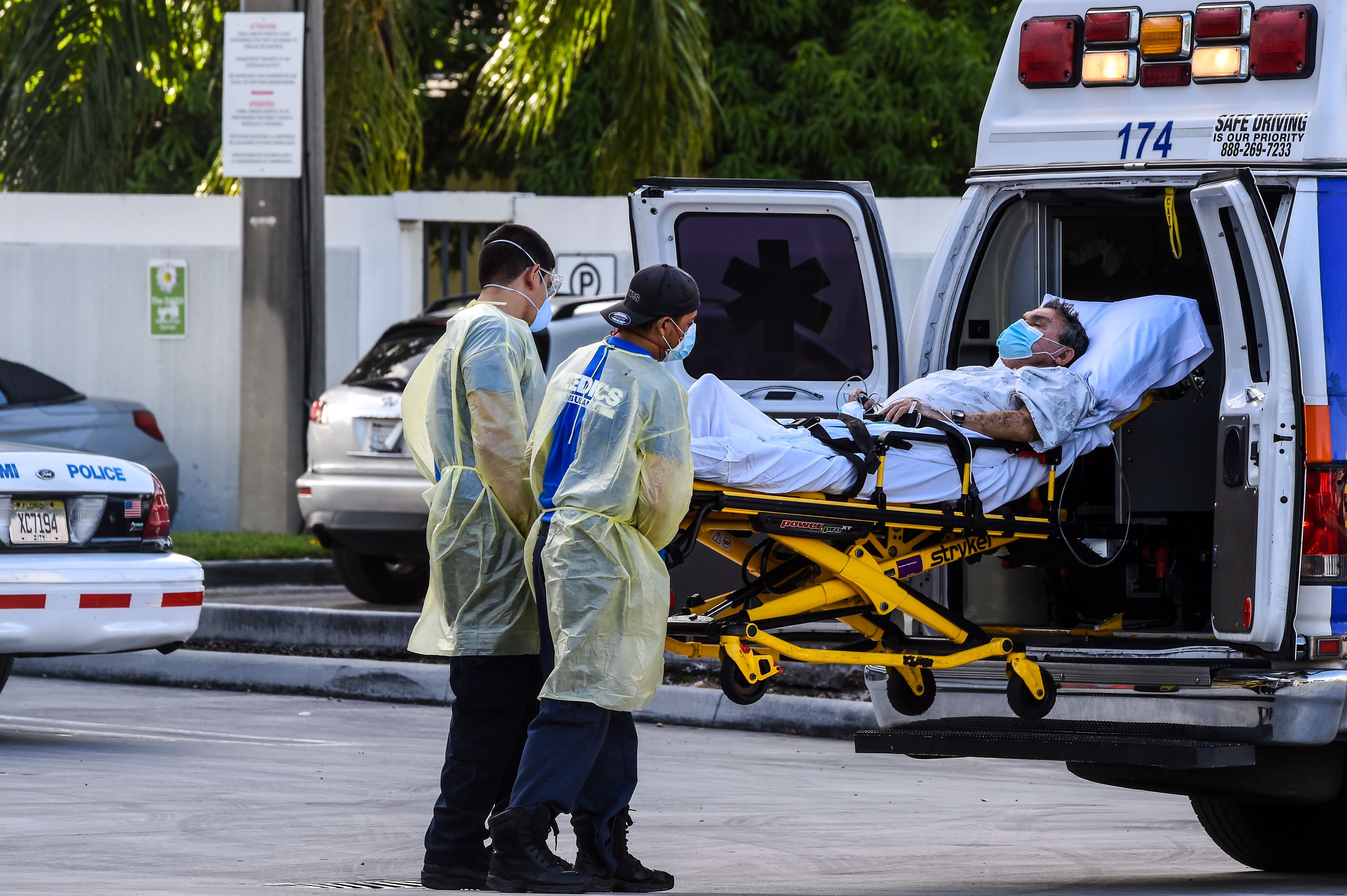 La Casa Blanca y DeSantis se enzarzan en una guerra de palabras por explosión de casos de covid en Florida | Noticias Univision Salud - Vimarsana News