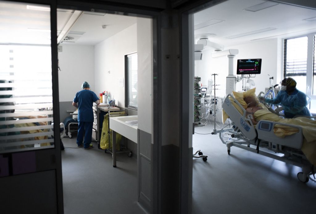 Doctora de Alabama dice que pacientes que están muriendo de covid-19 le ruegan por la vacuna | Noticias Univision Salud - Vimarsana News
