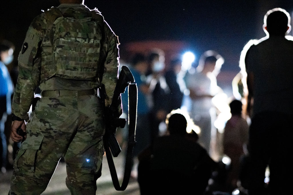 La Guardia Nacional de Texas comenzará a ayudar a realizar arrestos en la frontera | Noticias Univision Inmigración - Vimarsana News
