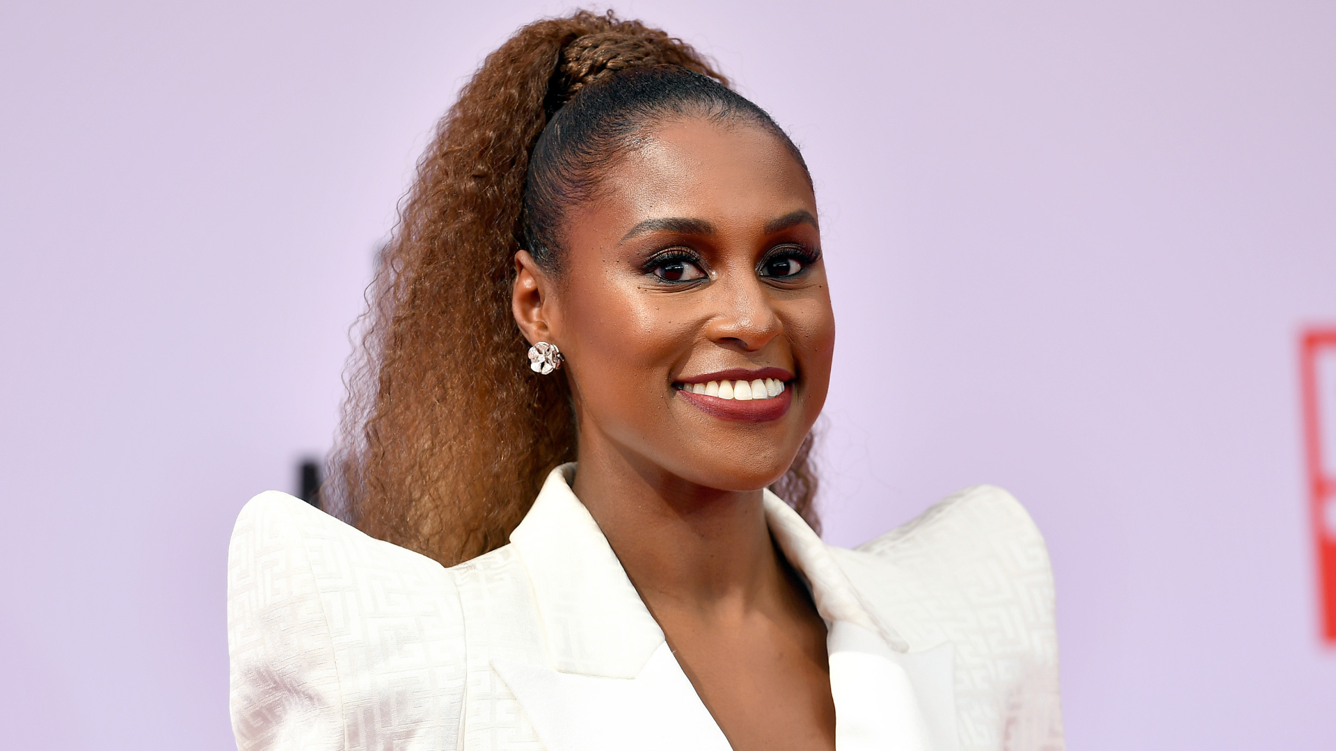 Issa Rae se casó con Louis Diame y compartió fotografías de su boda | Famosos - Vimarsana News