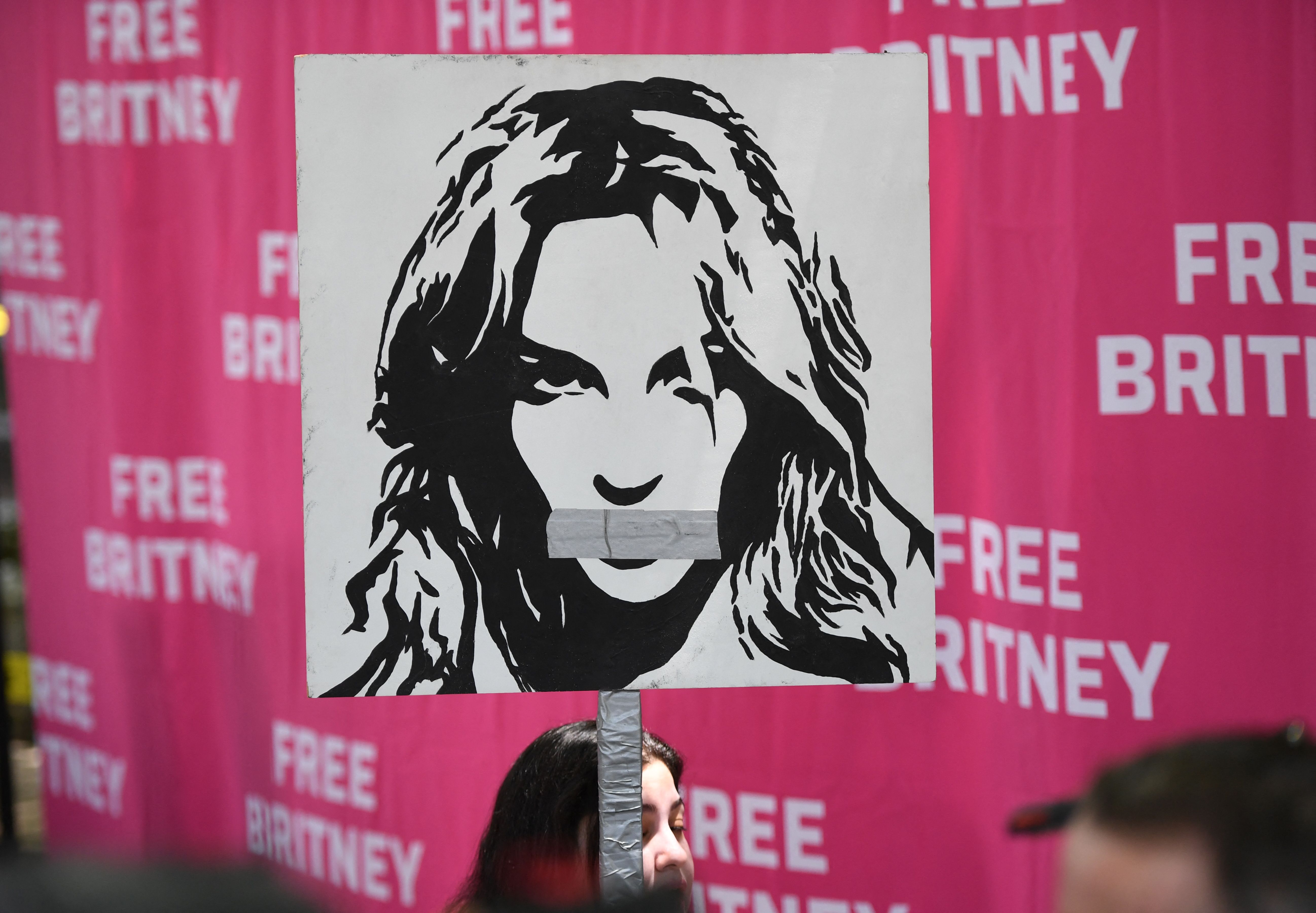 "Si esto no es abuso, no sé qué es": Britney Spears asegura que quiere una investigación contra su padre por la gestión de su tutela | Noticias Univision Trending - Vimarsana News