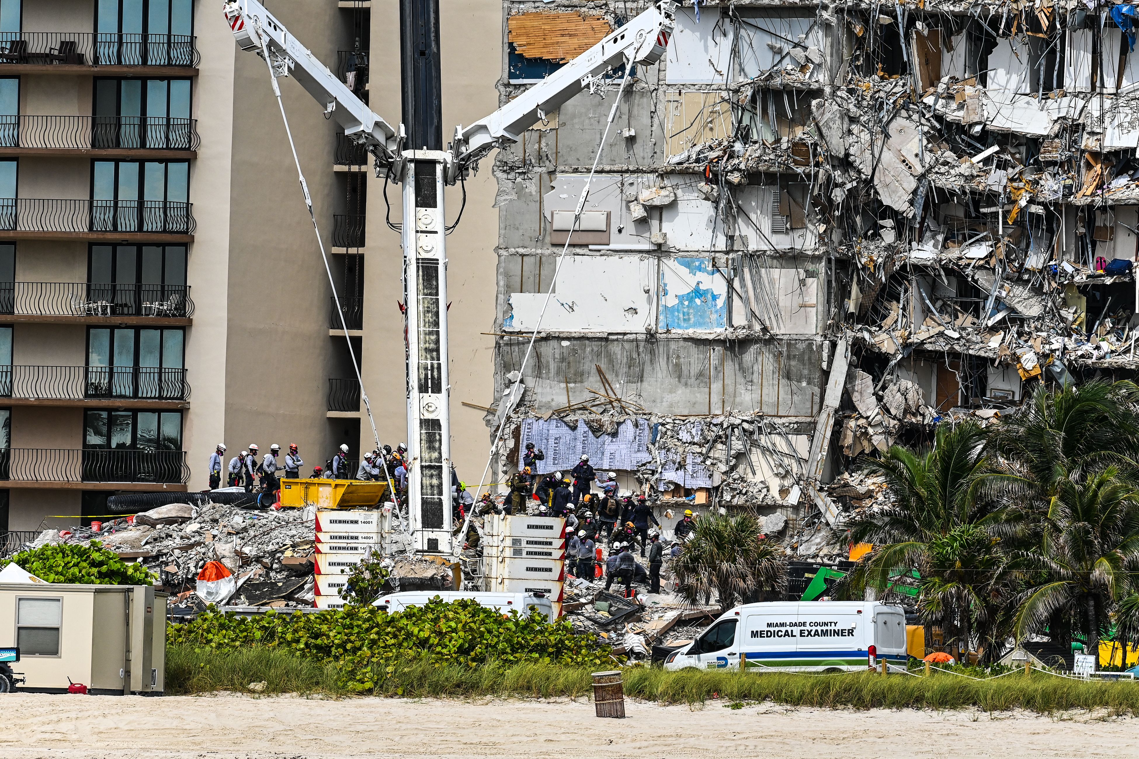 Este domingo en la noche derrumban el edificio que está en pie en la zona de la tragedia de Surfside | Univision 23 Miami WLTV - Vimarsana News